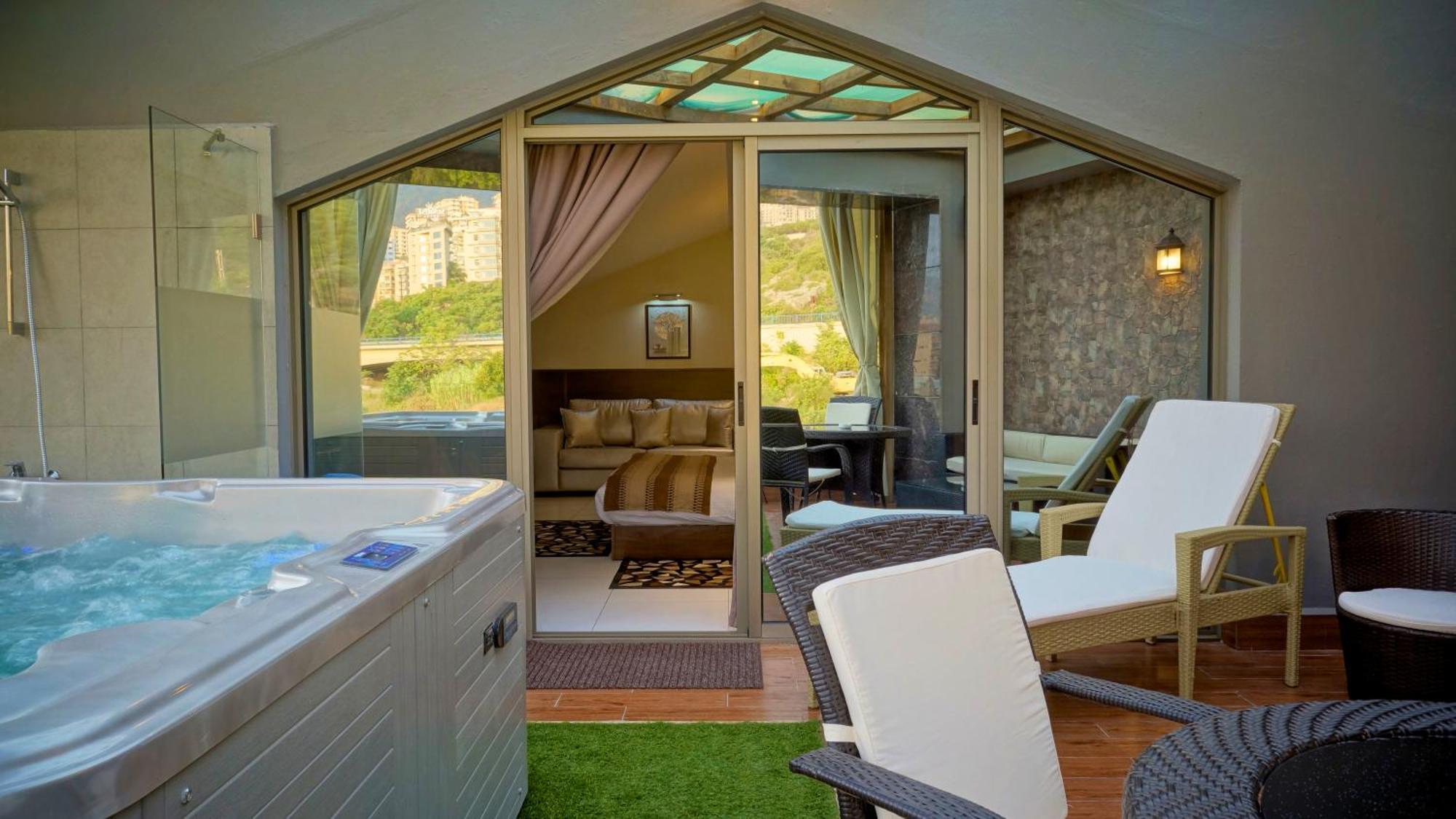 Hotel Xperience Jounieh Exterior photo